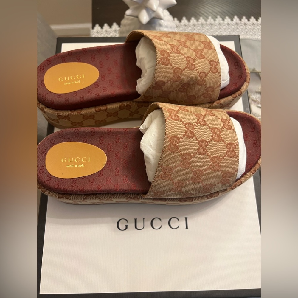 Gucci - Picture 2 of 2